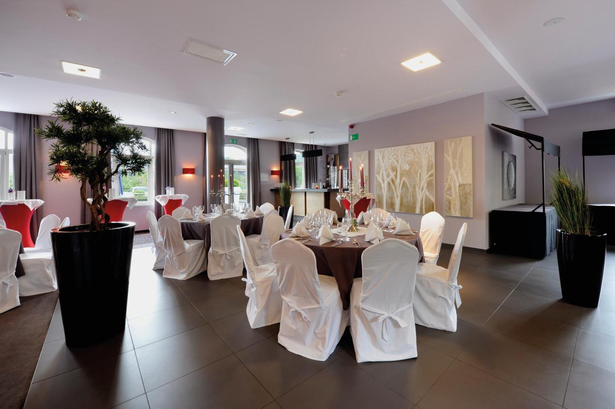Hotel Verviers Van Der Valk Exterior photo